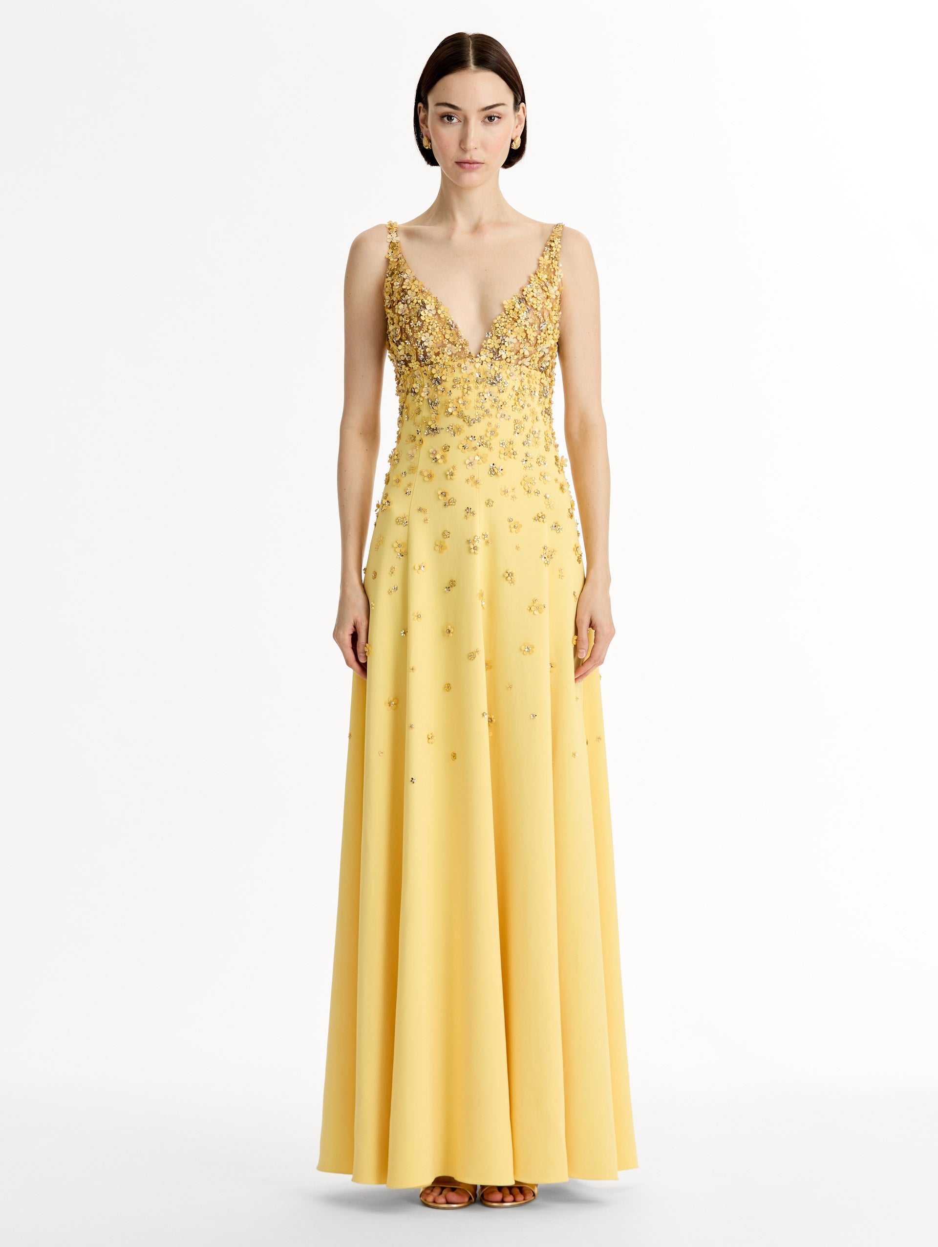 Oscar de la Renta Porcelain Flower Embroidered Sleeveless Gown