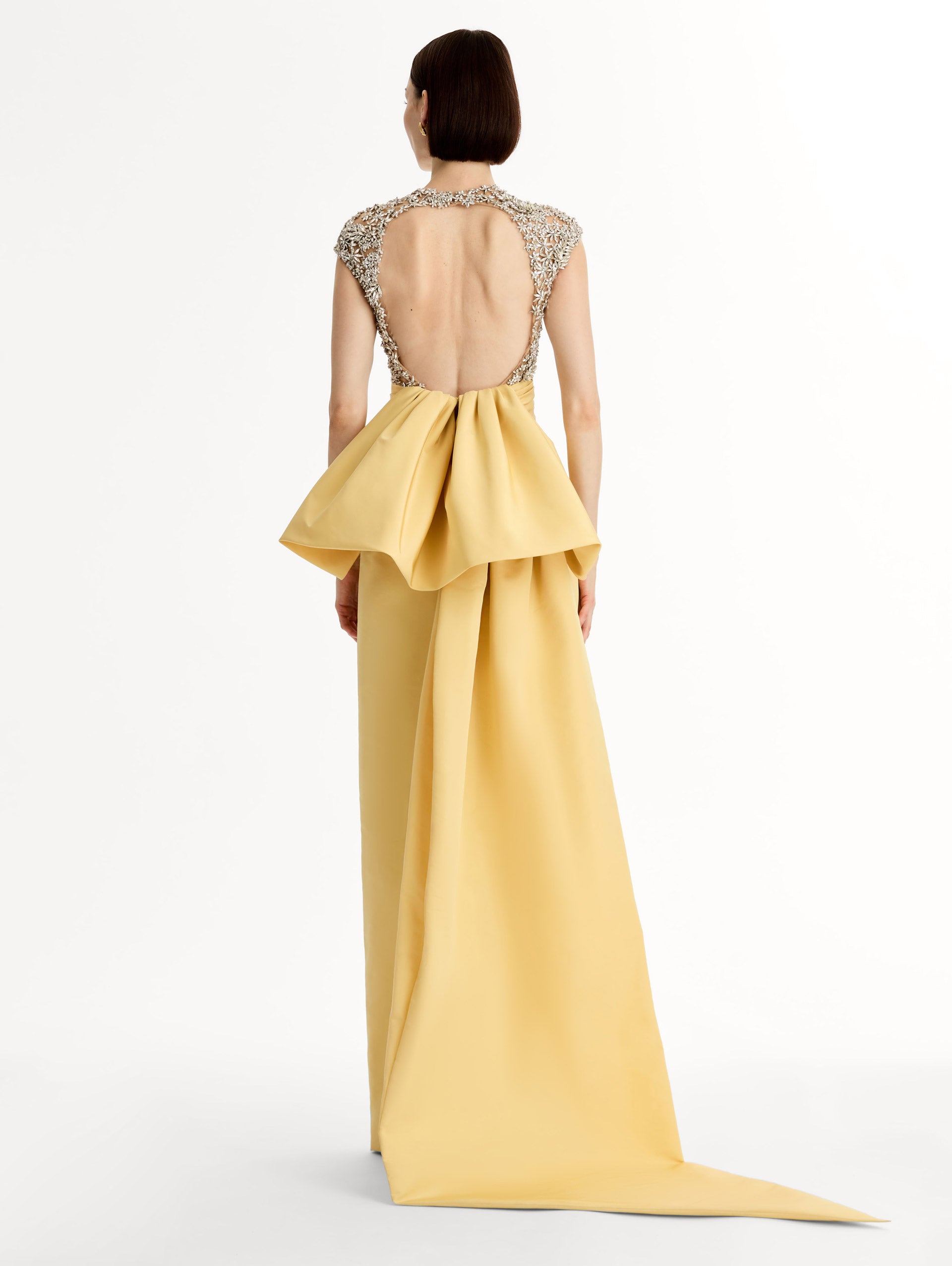Oscar de la Renta Porcelain Flower Embroidered Short-Sleeve Gown
