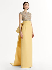 Oscar de la Renta Porcelain Flower Embroidered Short-Sleeve Gown