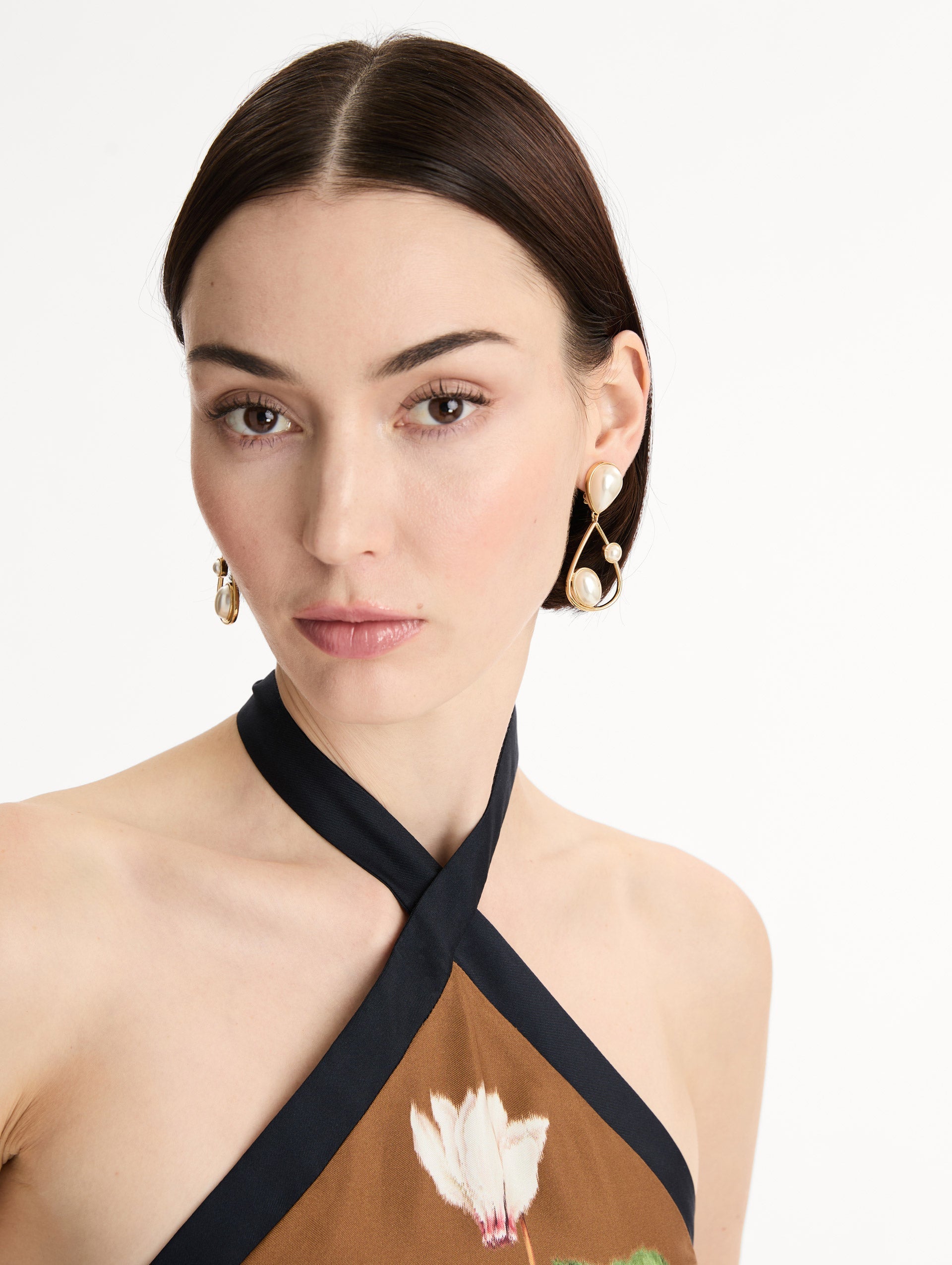 Oscar de la Renta Pearl Cabochon Drop Clip-On Earrings