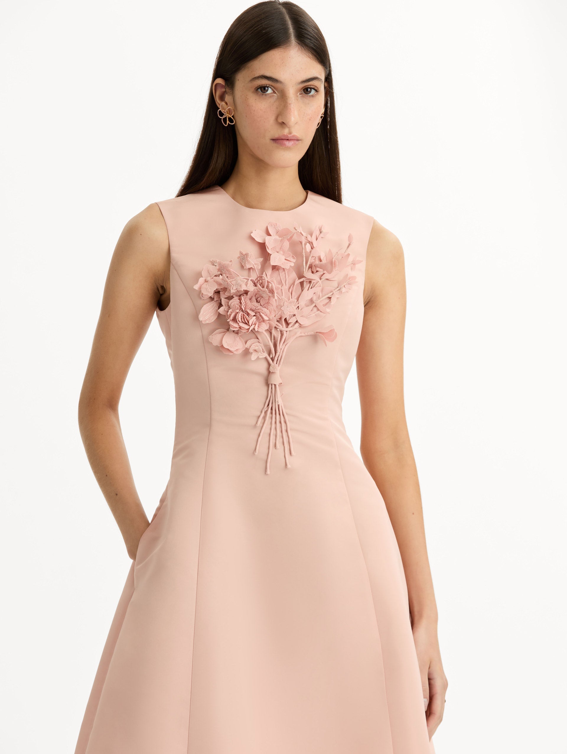 Oscar de la Renta Bouquet Embroidered Cocktail Dress