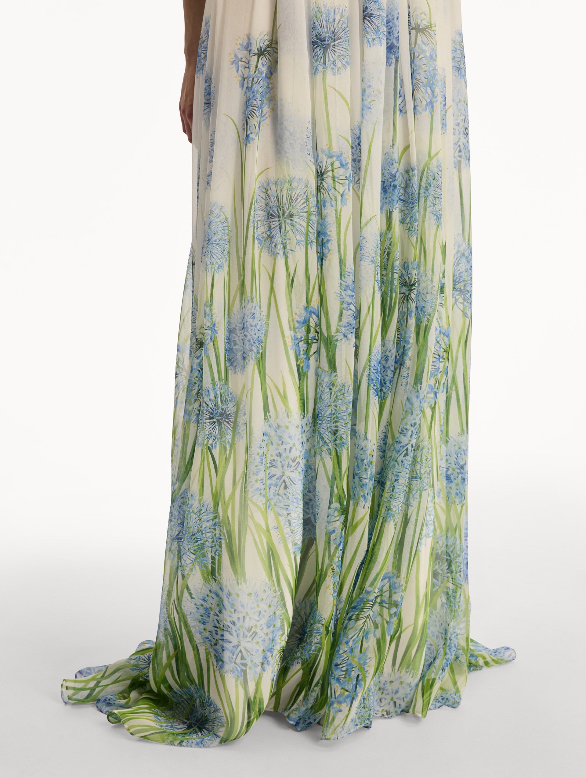 Oscar de la Renta Degradé Allium Chiffon Gown