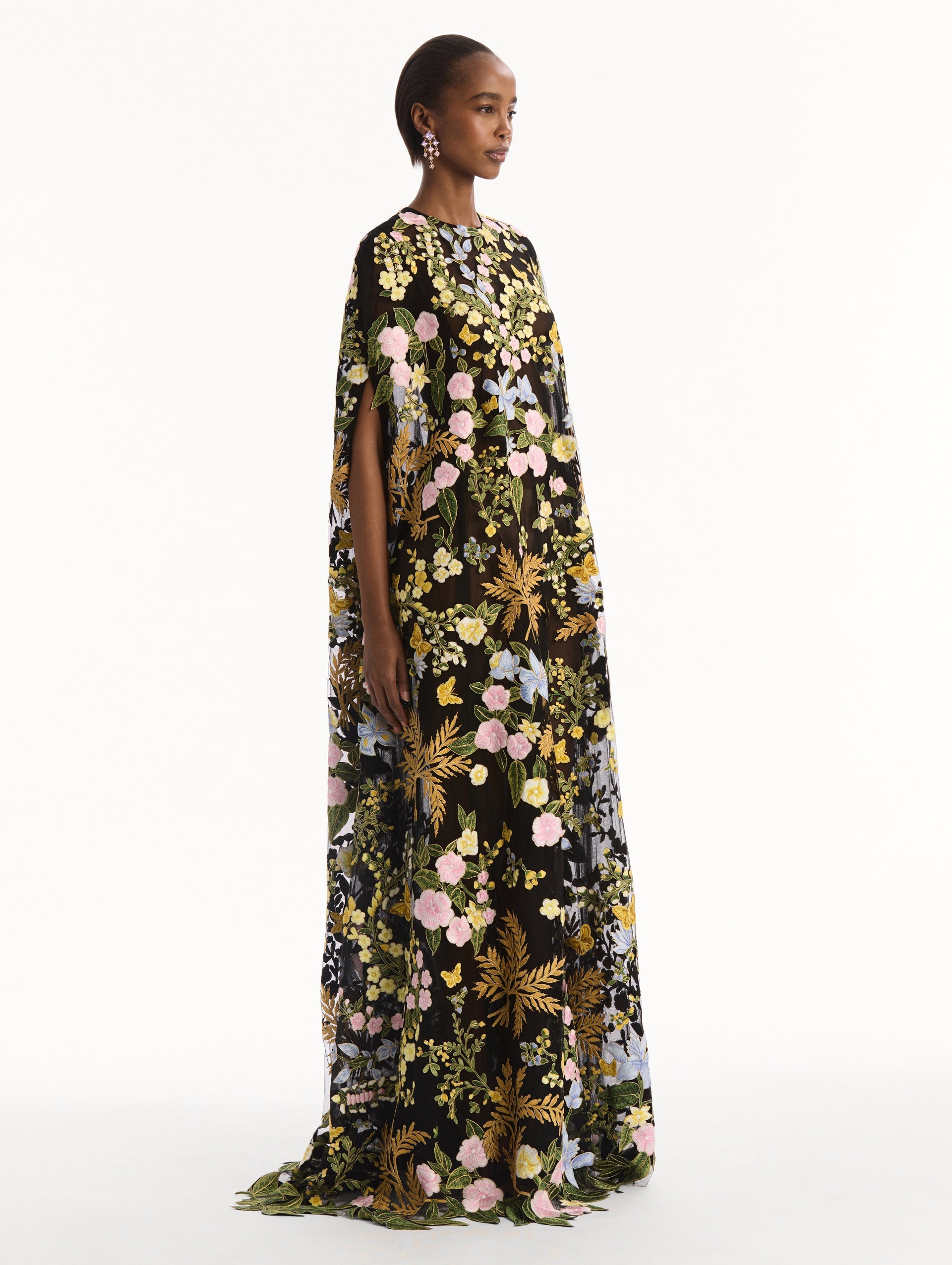 Oscar de la Renta Dominican Mixed-Floral Guipure Caftan