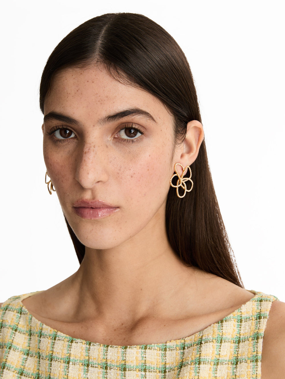 Oscar de la Renta Flower Rhinestone Chain-Link Earrings