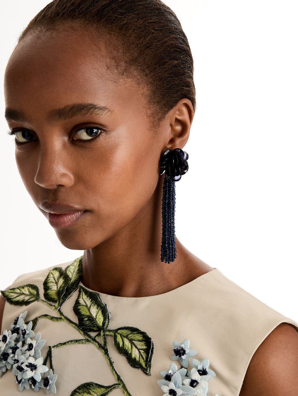 Oscar de la Renta Flower Chanelier Clip-On Earrings
