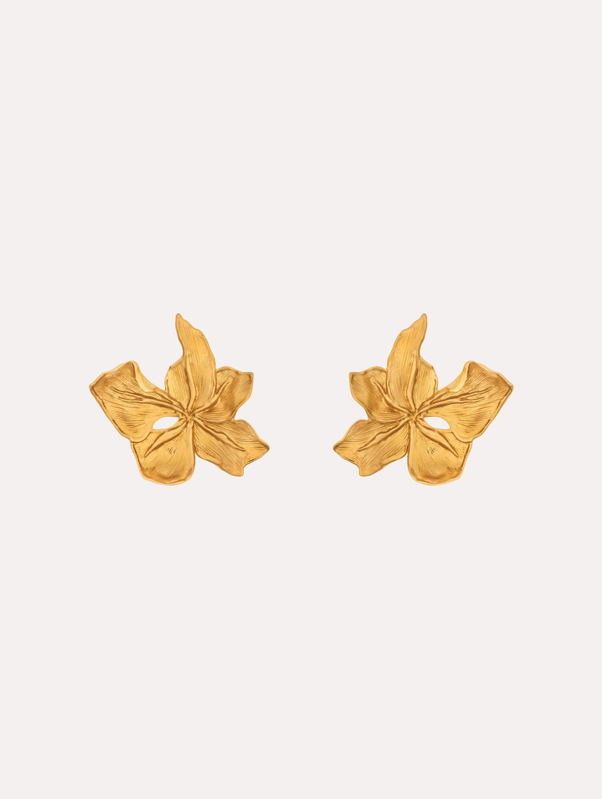 Oscar de la Renta Cyclamen Earrings