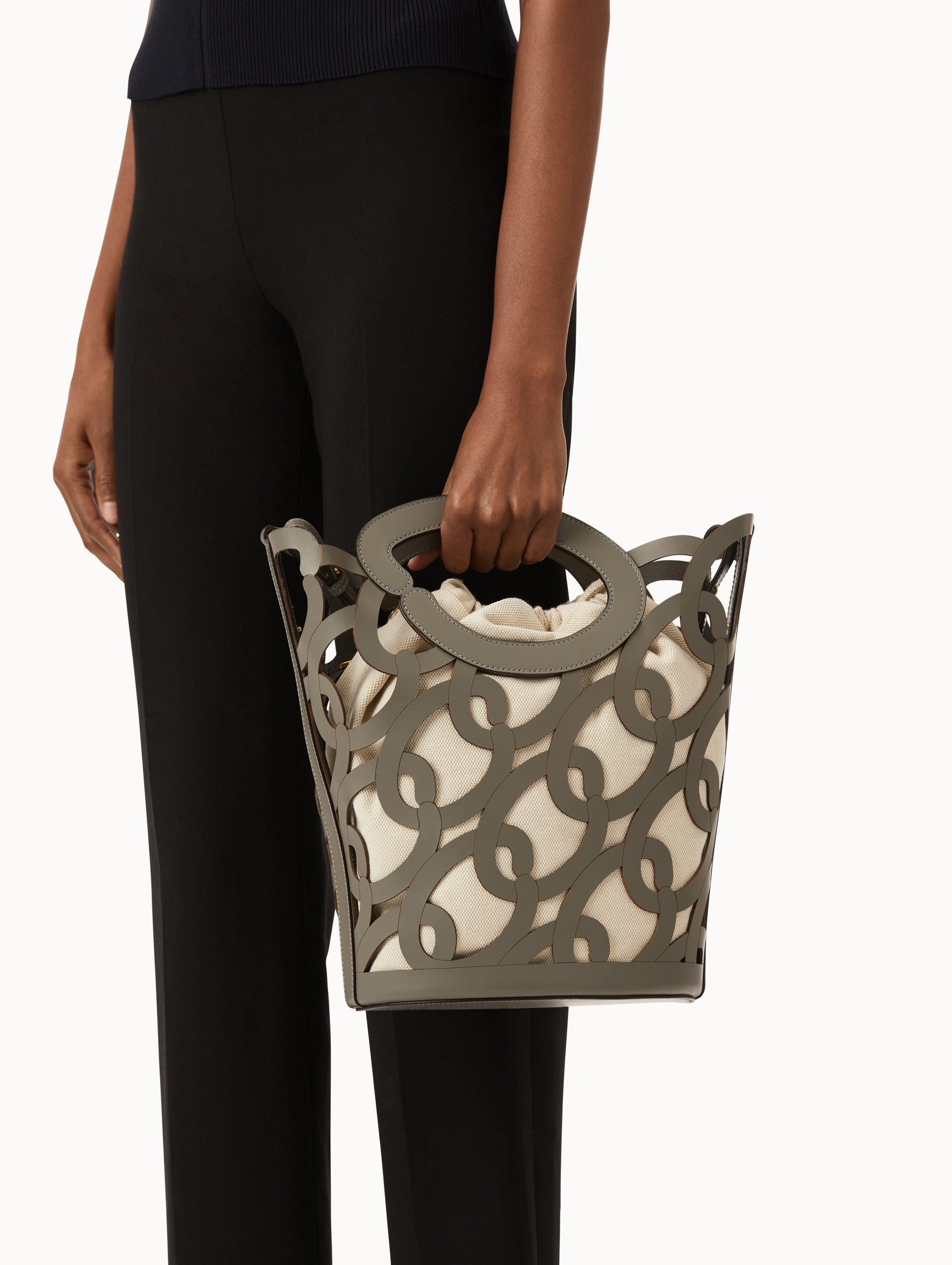 Oscar de la Renta Oscar Chain-Link Leather Tote